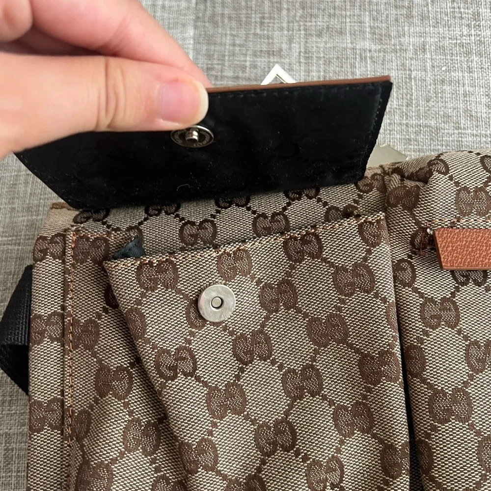 Gucci Brown and Tan Monogram Belt Bag - Picture 2 of 5